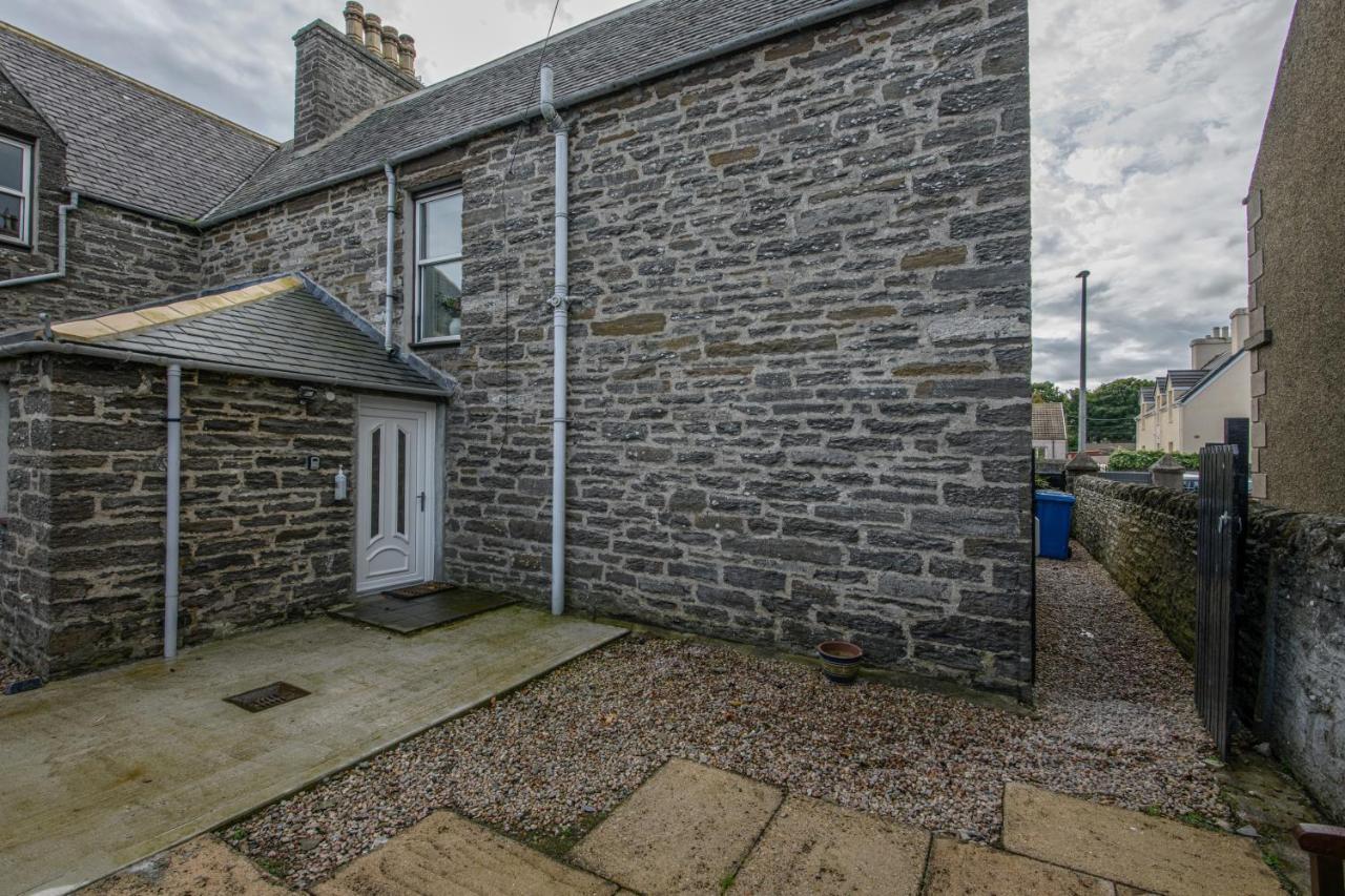 Charming Townhouse On North Coast 500 Route, Wick Villa Wick  Bagian luar foto